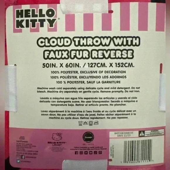 🚫SOLD🚫 Hello Kitty Faux Fur Throw - Picture 5 of 8